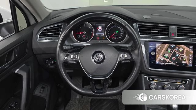 Volkswagen Tiguan second Generation 2019 Белый из Кореи, фото 6