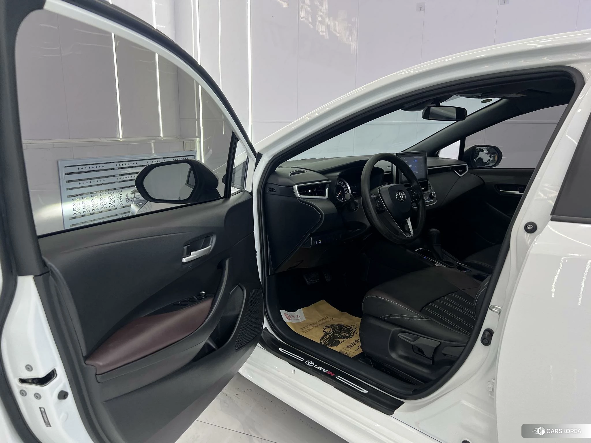 Toyota Levin 2019 Белый из Китая, фото 6