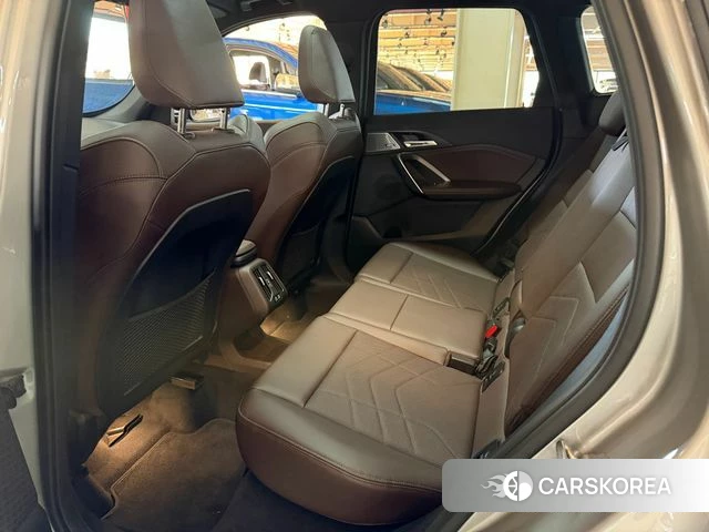 BMW X1 (U11) 2023 Серебристо-серый из Кореи, фото 6