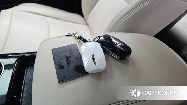 Genesis GV70 2025 Белый из Кореи, фото 6