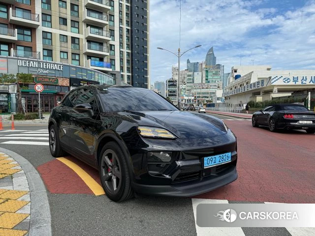 Porsche Makan EV 2025 Черный из Кореи, фото 6