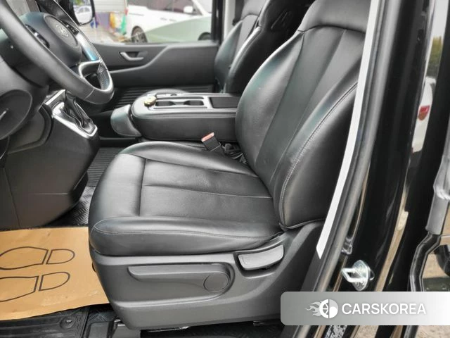 Hyundai Staria 2022 Черный из Кореи, фото 6