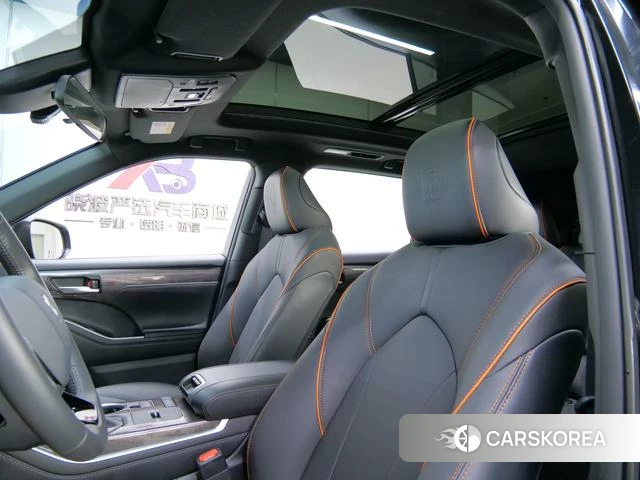Toyota Crown 2025 Черный из Китая, фото 6