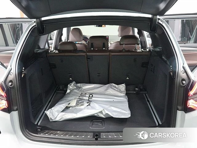 BMW X3 (G01) 2024 Светло-серебряный цвет из Кореи, фото 6
