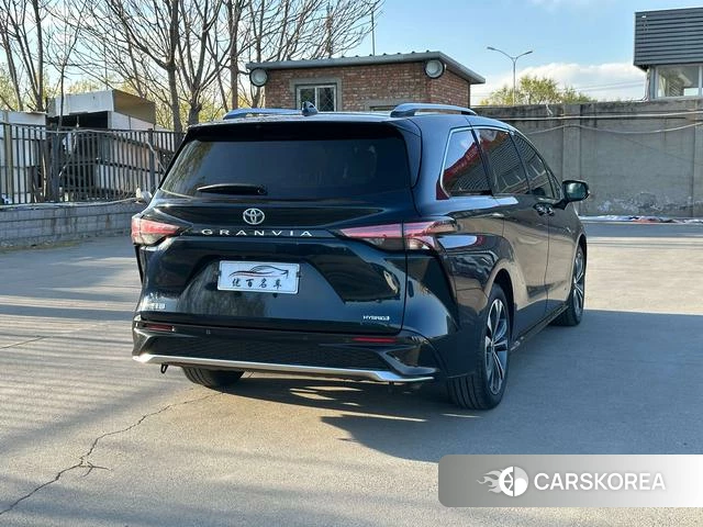 Toyota Granvia 2023 Синий из Китая, фото 6