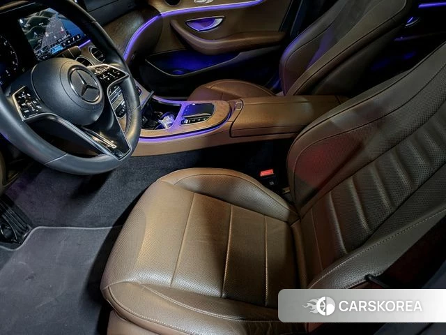 Mercedes-Benz E-Class W213 2023 Черный из Кореи, фото 6