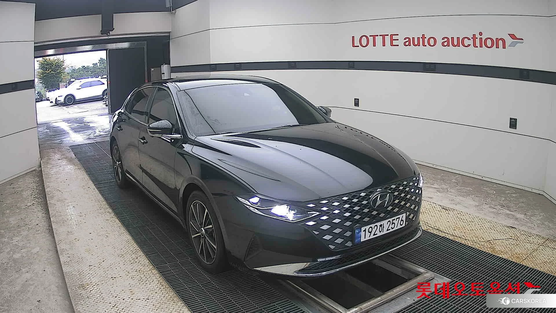 Hyundai Grandeur 2023 Abyss Black Pearl из Кореи, фото 6