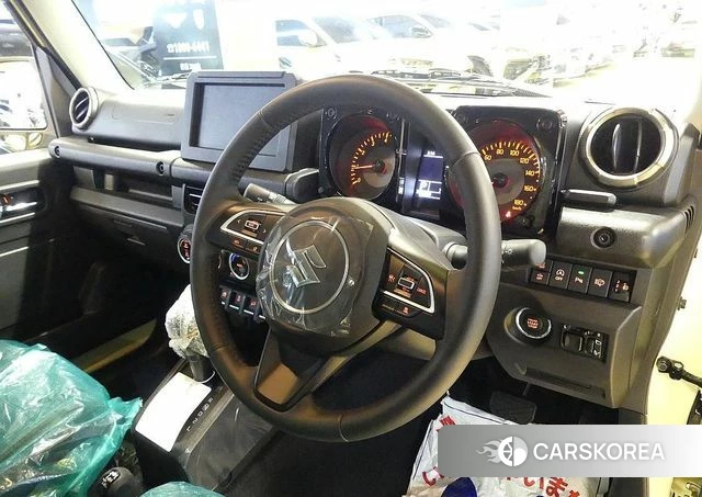 Suzuki Jimny 2026 Жемчужный двухцветный из Кореи, фото 6
