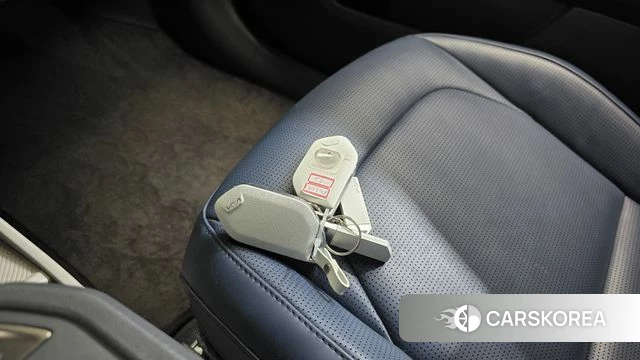 Kia EV3 2024 Серебристо-серый из Кореи, фото 6