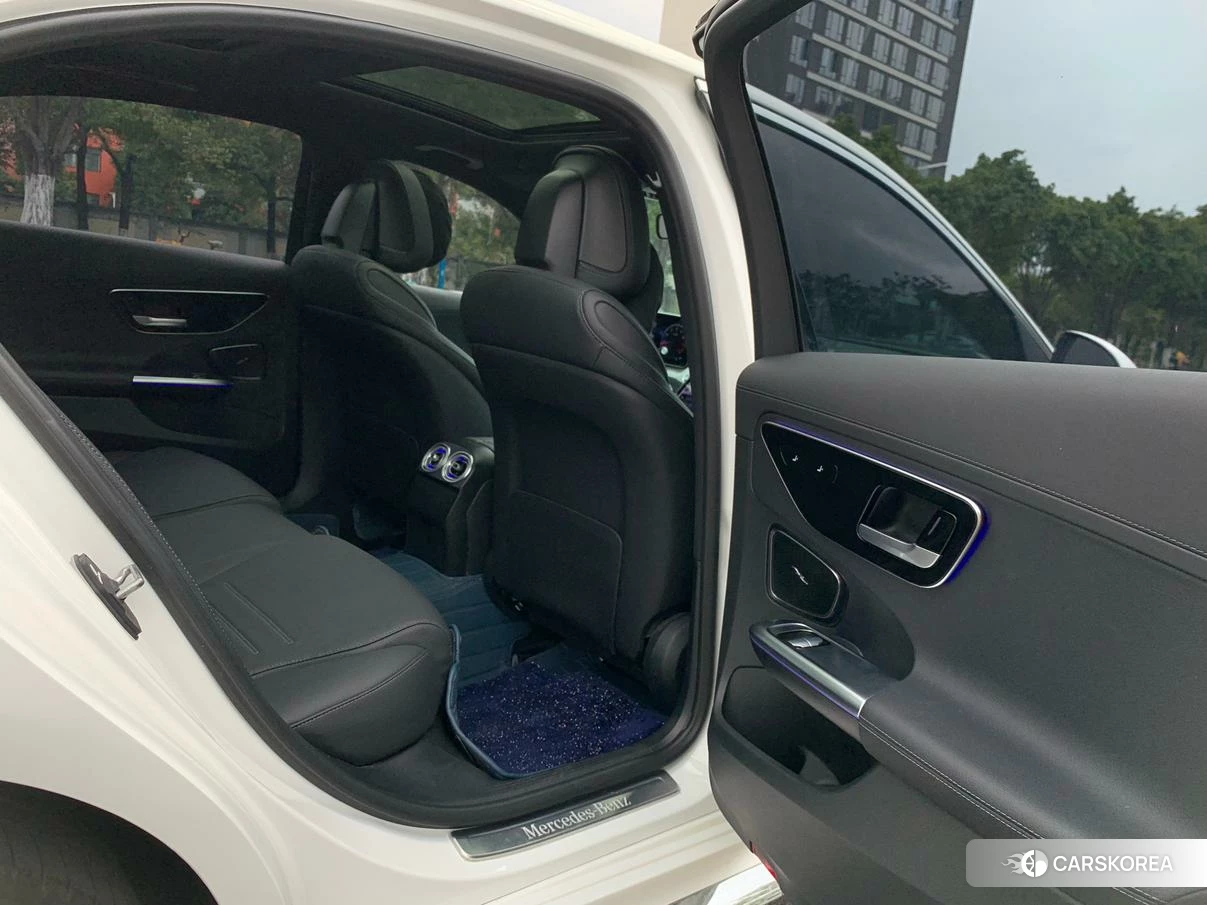 Mercedes-Benz C-class 2023 Белый из Китая, фото 6