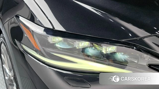 Lexus ES300h 7th generation 2023 Черный из Кореи, фото 6