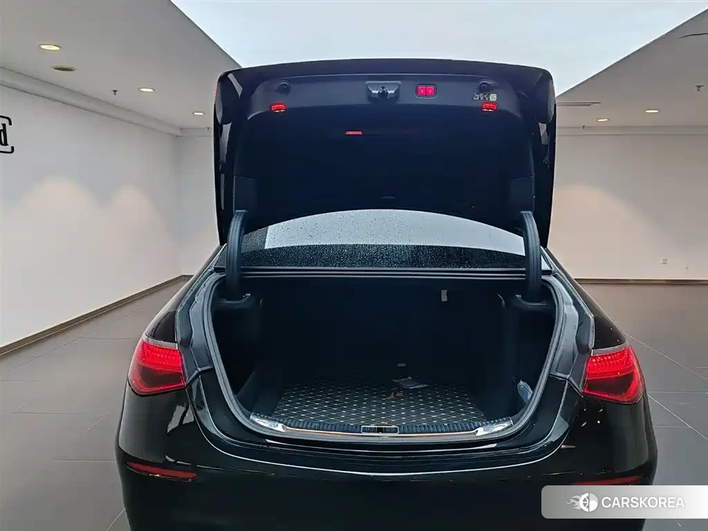 Mercedes-Benz S-Class 2024 Черный из Китая, фото 6