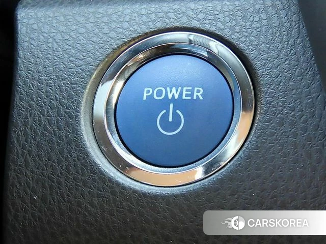 Toyota Camry (XV70) 2021 Серебряный из Кореи, фото 6