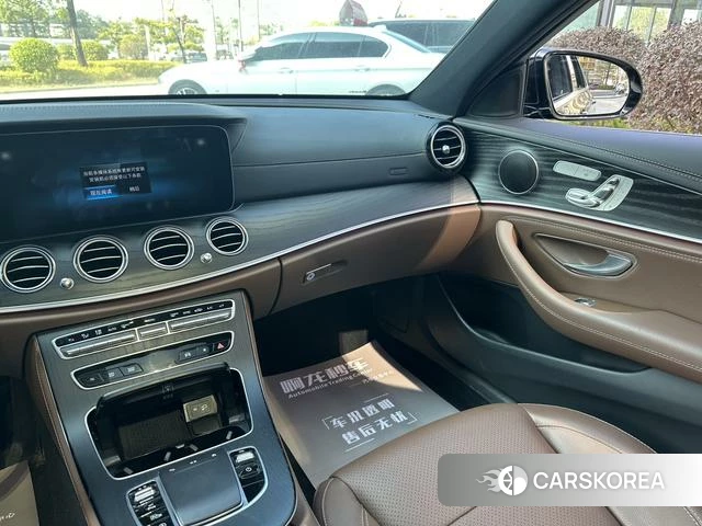 Mercedes-Benz E-Class 2023 Черный из Китая, фото 6
