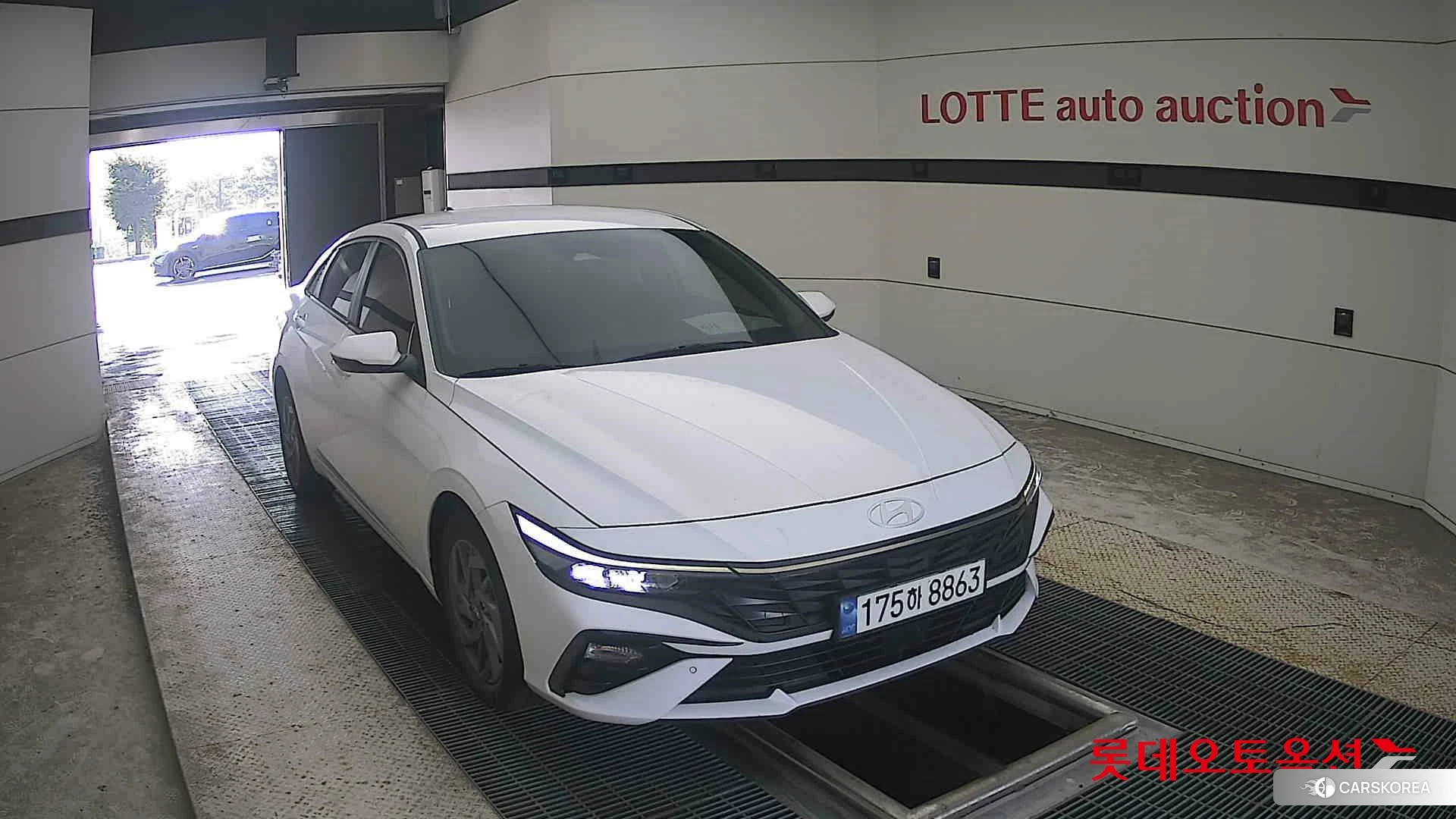 Hyundai Avante 2024 Atlas White из Кореи, фото 6
