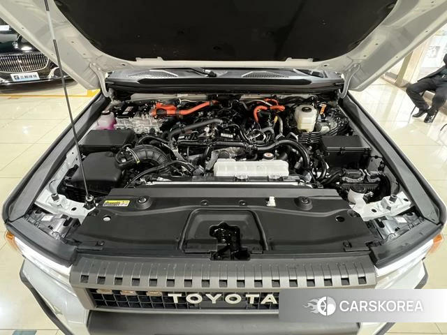 Toyota Land Cruiser 2025 Белый из Китая, фото 6