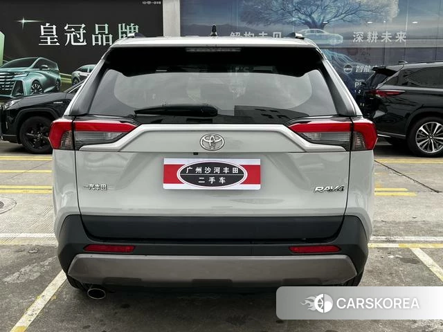 Toyota RAV4 2021 Белый из Китая, фото 6
