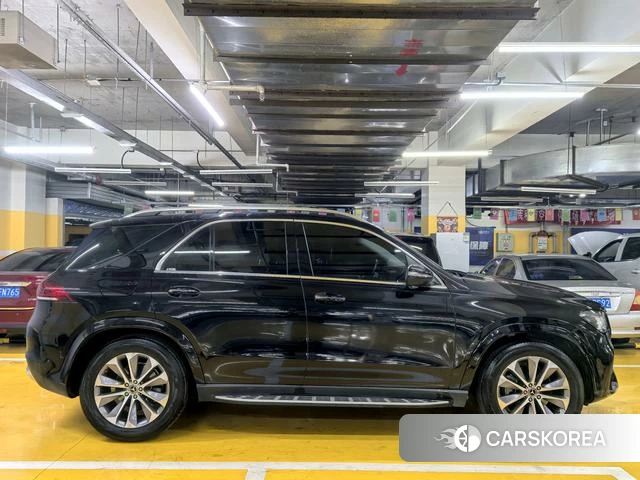 Mercedes-Benz GLE 2023 Черный из Китая, фото 6