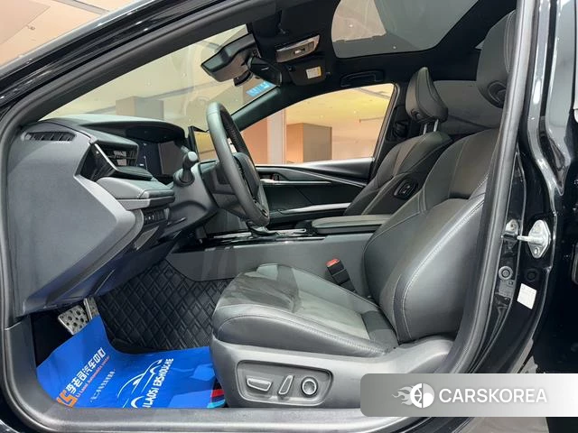 Toyota Camry 2025 Черный из Китая, фото 6