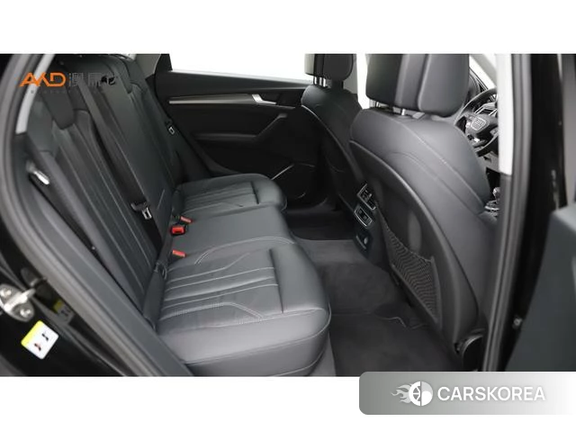 Audi Q5L 2022 Черный из Китая, фото 6