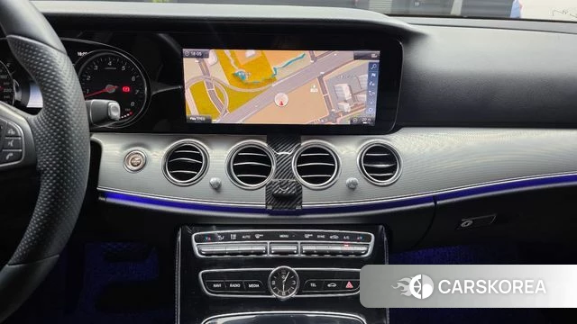 Mercedes-Benz E-Class W213 2018 Серый из Кореи, фото 6