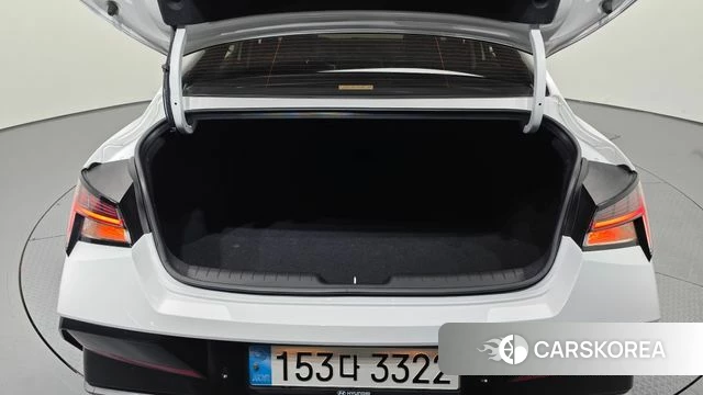 Hyundai The New Avante (CN7) 2023 Белый из Кореи, фото 6