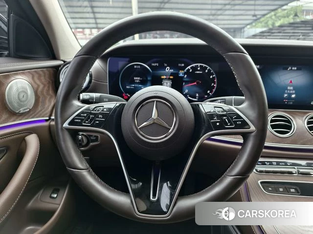 Mercedes-Benz E-Class 2023 Черный из Китая, фото 6