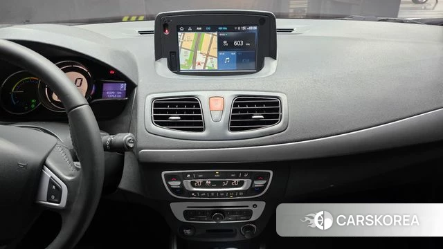 Renault Korea (Samsung) SM3 Z.E. 2019 Серебристо-серый из Кореи, фото 6