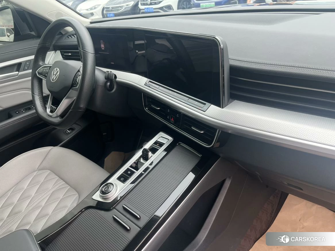 Volkswagen Tavendor 2022 Темно-серый из Китая, фото 6