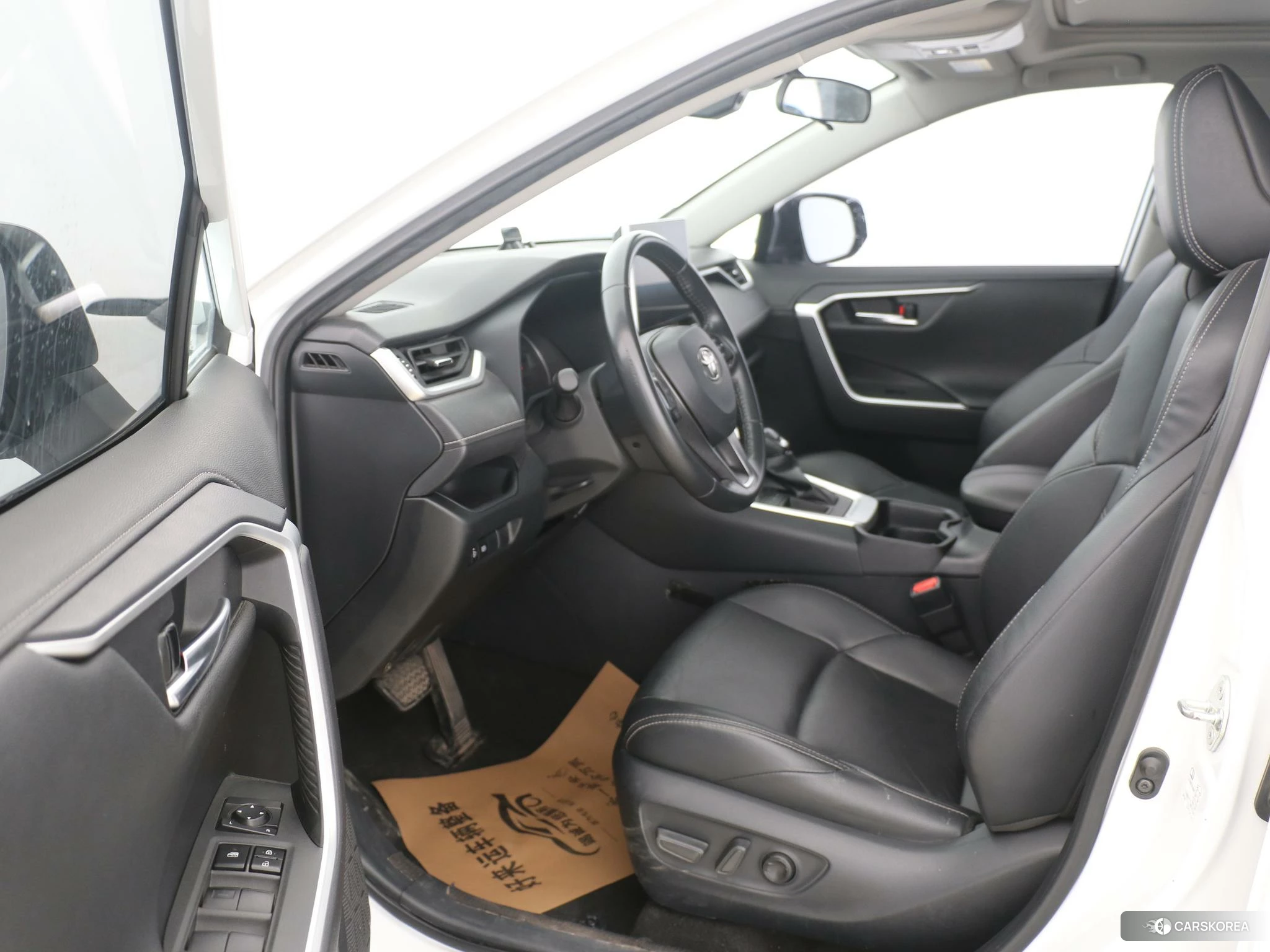Toyota Wildlander 2021 Белый из Китая, фото 6