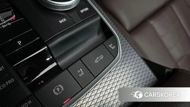 BMW 4 Series (G22) 2024 Черный из Кореи, фото 6