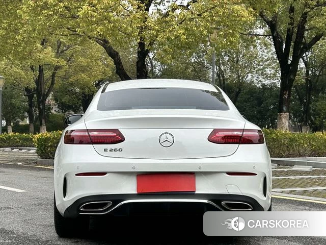 Mercedes-Benz E-Class 2021 Белый из Китая, фото 6