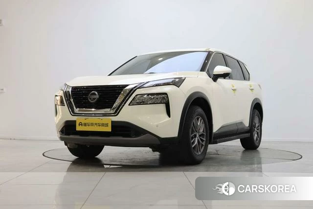 Nissan X-Trail 2023 Белый из Китая, фото 6