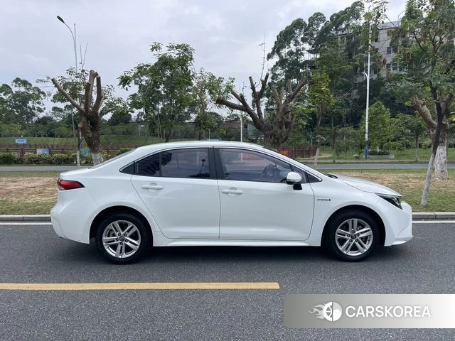 Toyota Levin 2021 Белый из Китая, фото 6