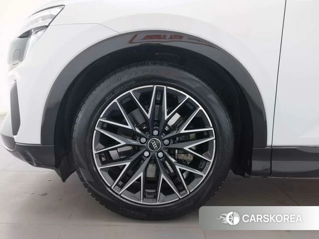 Audi Q5L 2023 Белый из Китая, фото 6
