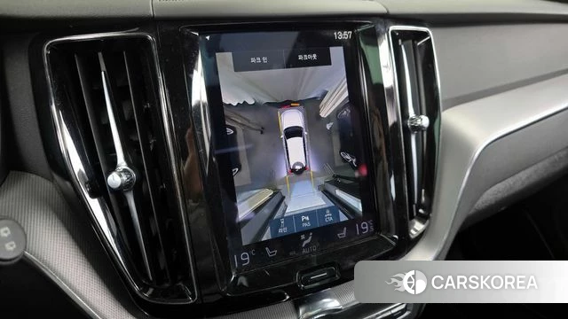 Volvo XC60 second Generation 2020 Белый из Кореи, фото 6
