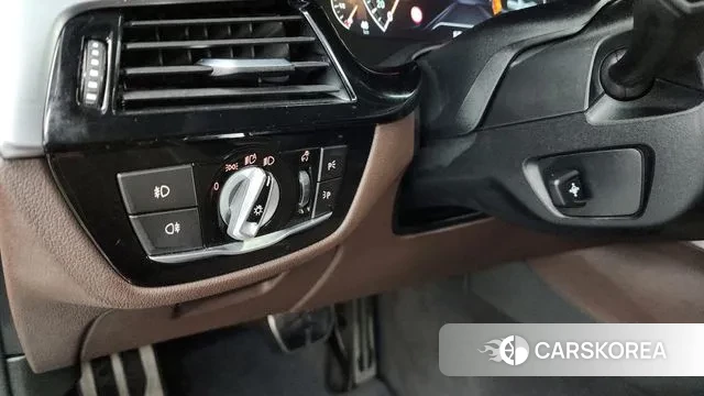 BMW 5 Series (G30) id 3754097 из Кореи 7