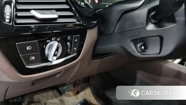 BMW 5 Series (G30) id 3808313 из Кореи 7