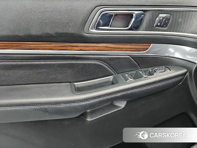 Ford Explorer id 4978254 из Кореи 7