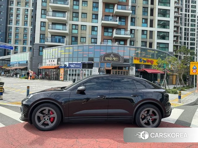 Porsche Makan EV id 4757106 из Кореи 7