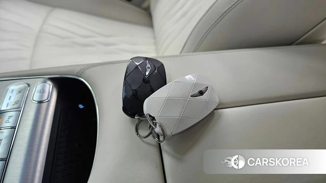 Genesis G90 (RS4) id 5022601 из Кореи 7