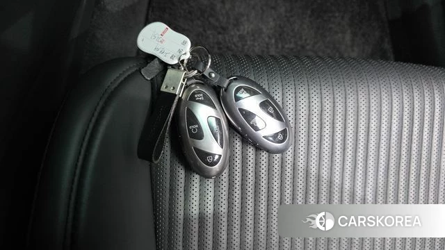 Hyundai Grandeur (GN7) id 4834776 из Кореи 7