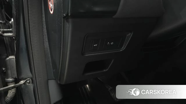 Land Rover Discovery 5 id 5018577 из Кореи 7