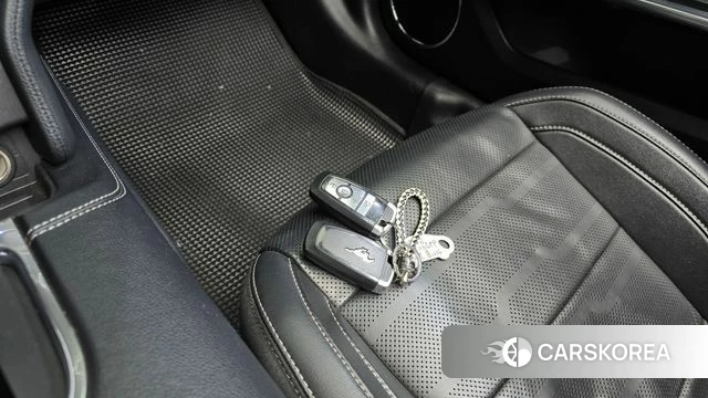 Ford Mustang id 4937650 из Кореи 7