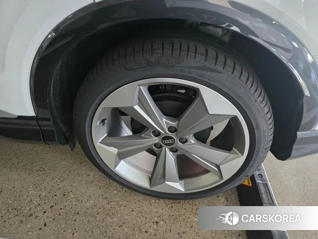Audi Q4 e-Tron (F4) id 4927854 из Кореи 7