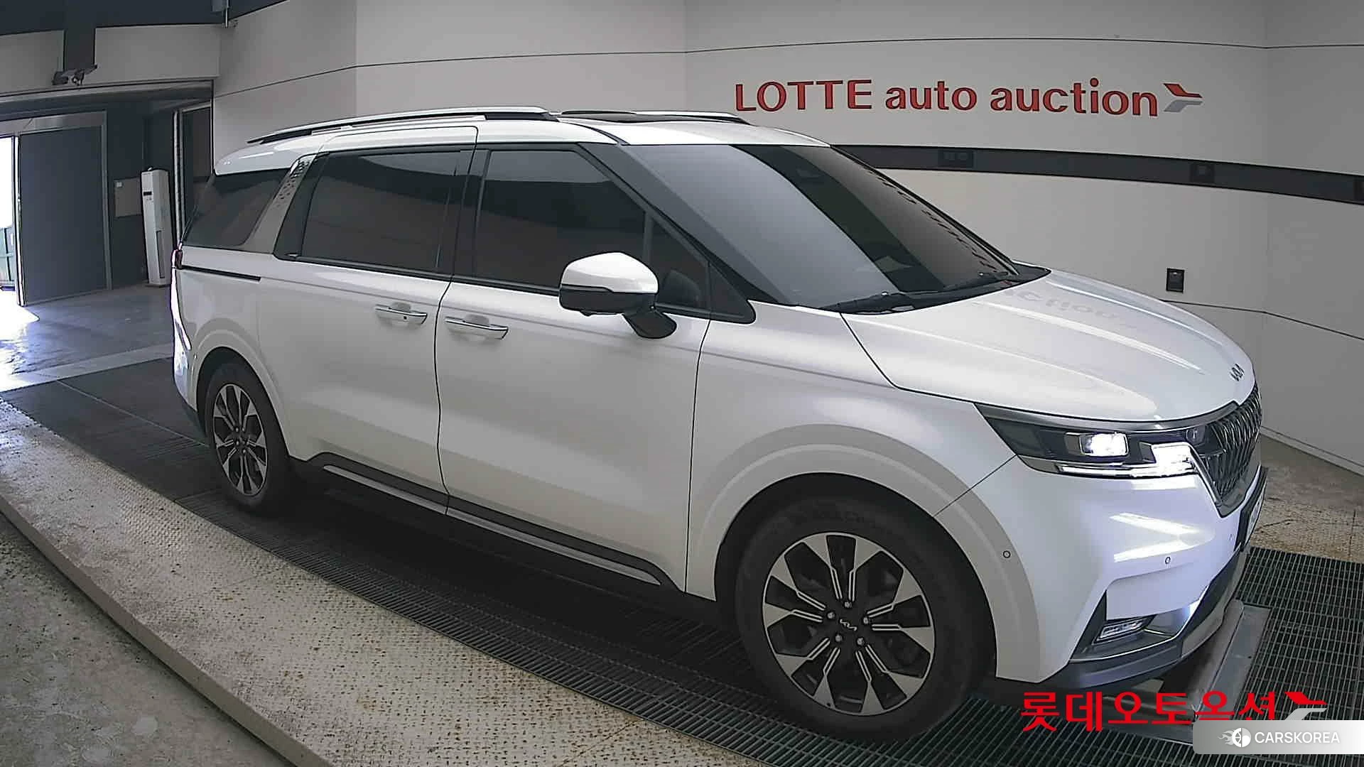 Kia Carnival id 4990044 из Кореи 7