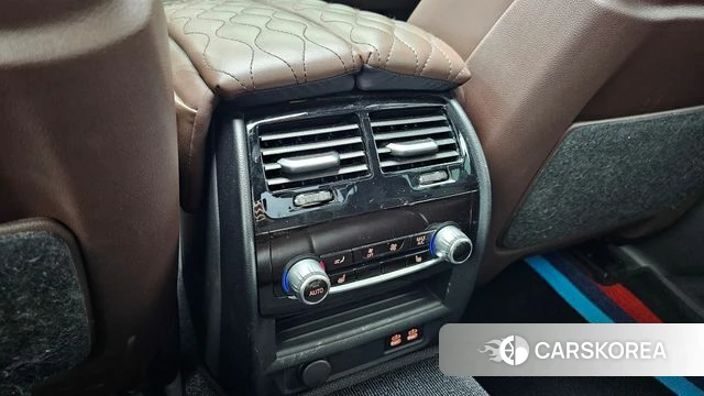 BMW 5 Series (G30) id 4996732 из Кореи 7