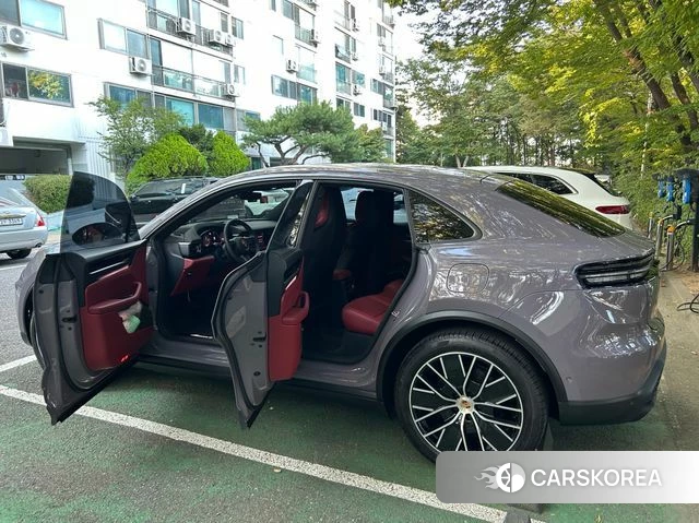 Porsche Taycan id 4995604 из Кореи 8
