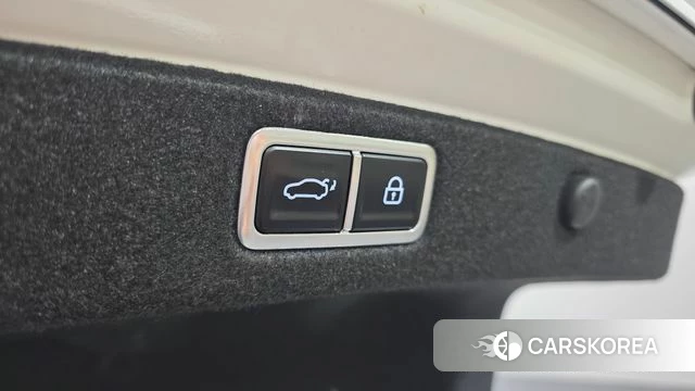 Hyundai Grandeur (GN7) id 5039191 из Кореи 7