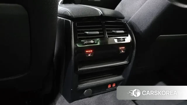BMW 5 Series (G30) id 3740673 из Кореи 7